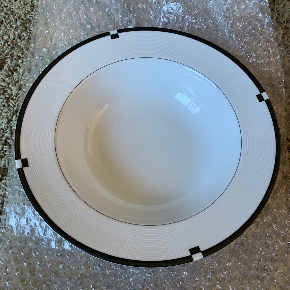 Rim Fruit/Dessert (Sauce) Bowl
Midnight
by MIKASA